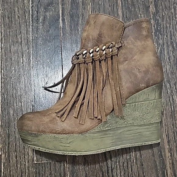 SBICCA fringe wedge bootie brown leather sz 9 - Picture 4 of 6